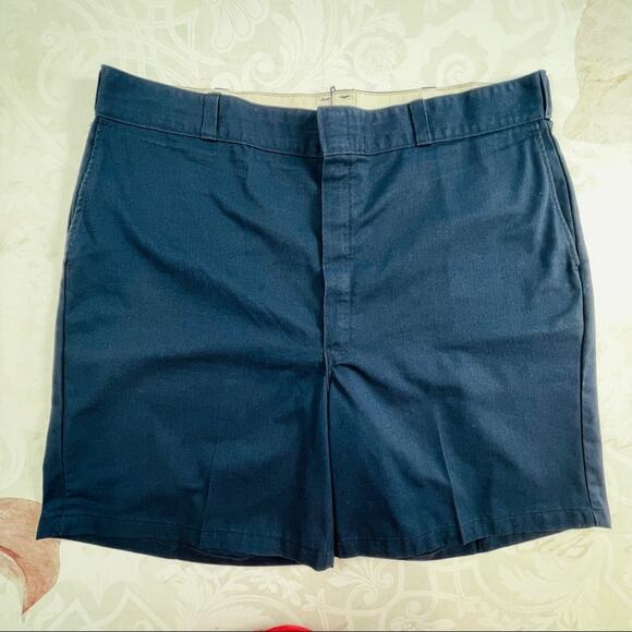 Dickies Navy Shorts Like New 42 - Picture 1 of 8